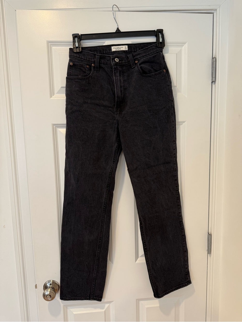 Abercrombie, 90s Straight Ultra High Rise, Washed Black with Back Thigh Slit
